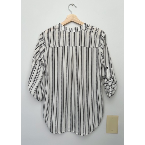 Cure Black and White Print Pullover Blouse Top - Picture 2 of 4